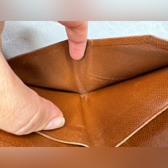 Louis Vuitton monogram wallet - Picture 8 of 15